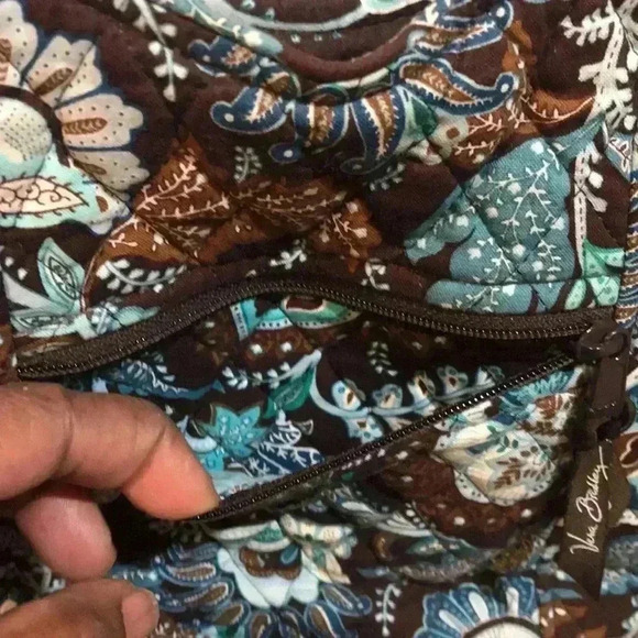 Vera Bradley Brown Floral Quilted Shoulder Bag with Side & 4 Inside Pockets. - Picture 4 of 13